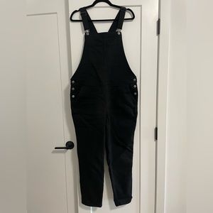 NWOT OLD NAVY Petite Straight Leg Black Denim Overalls Size 14
